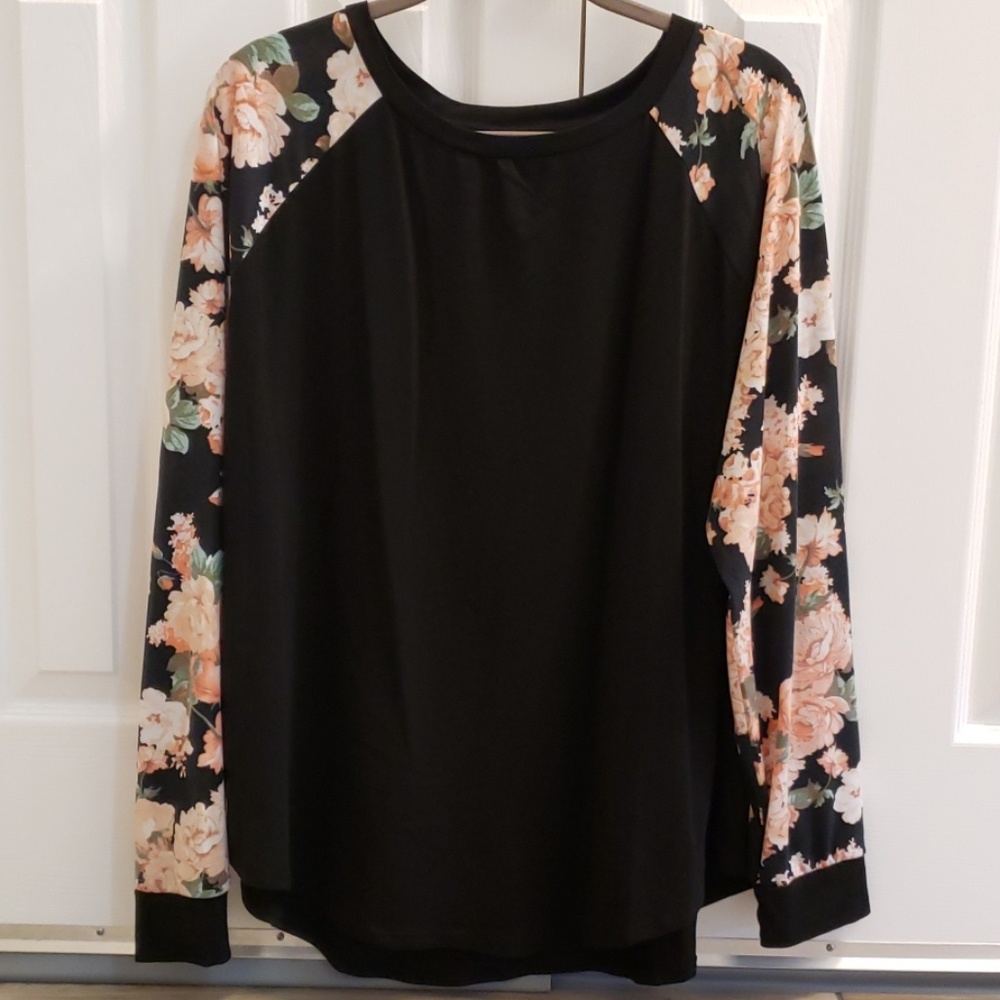 Long sleeve top (used 2 times only) size 2XL
